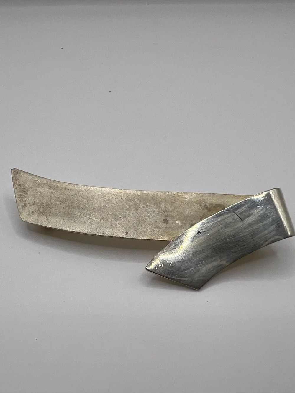 Vintage Signed M.J. Carroll Silver Tone Modernist Ribbon Brooch Pin